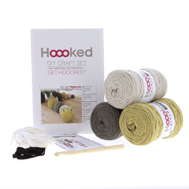 Hoooked DIY Crochet Kit RibbonXL Caterpillar Lola