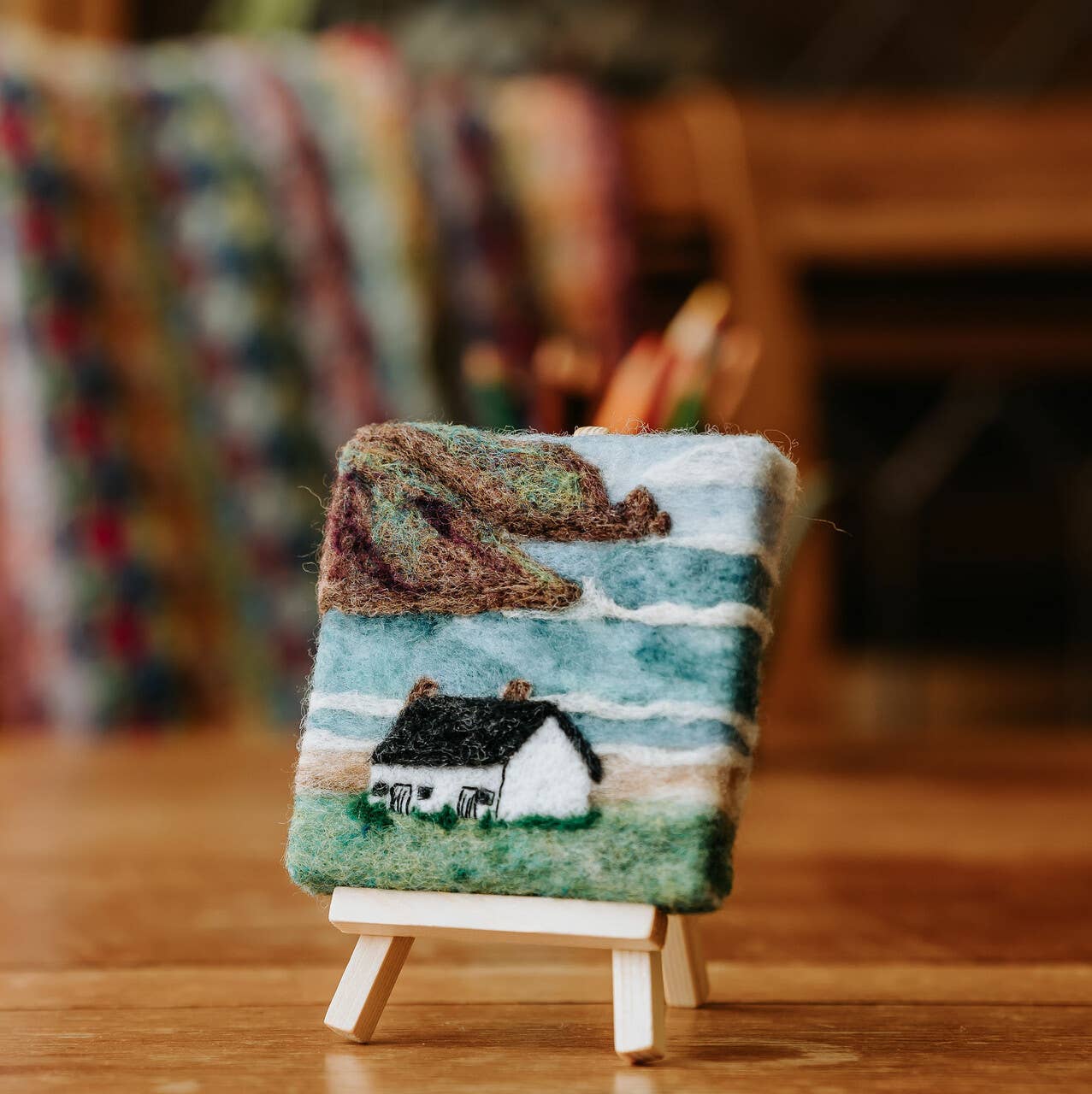 The Crafty Kit Company - Paint with Wool: Mini Masterpiece Seashore Bothy Craft Kit