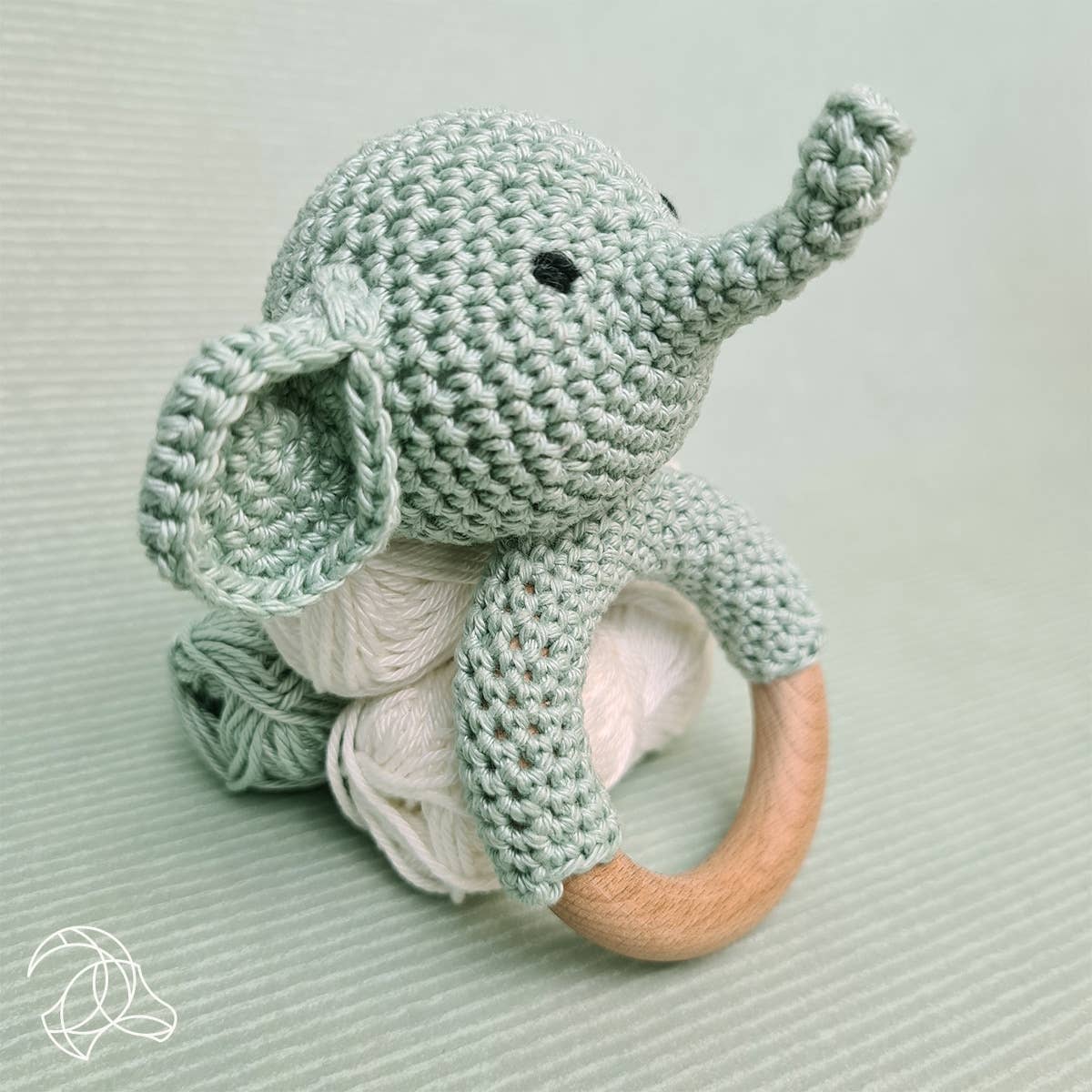 Hardicraft - DIY Crochet Kit - Rattle Elephant