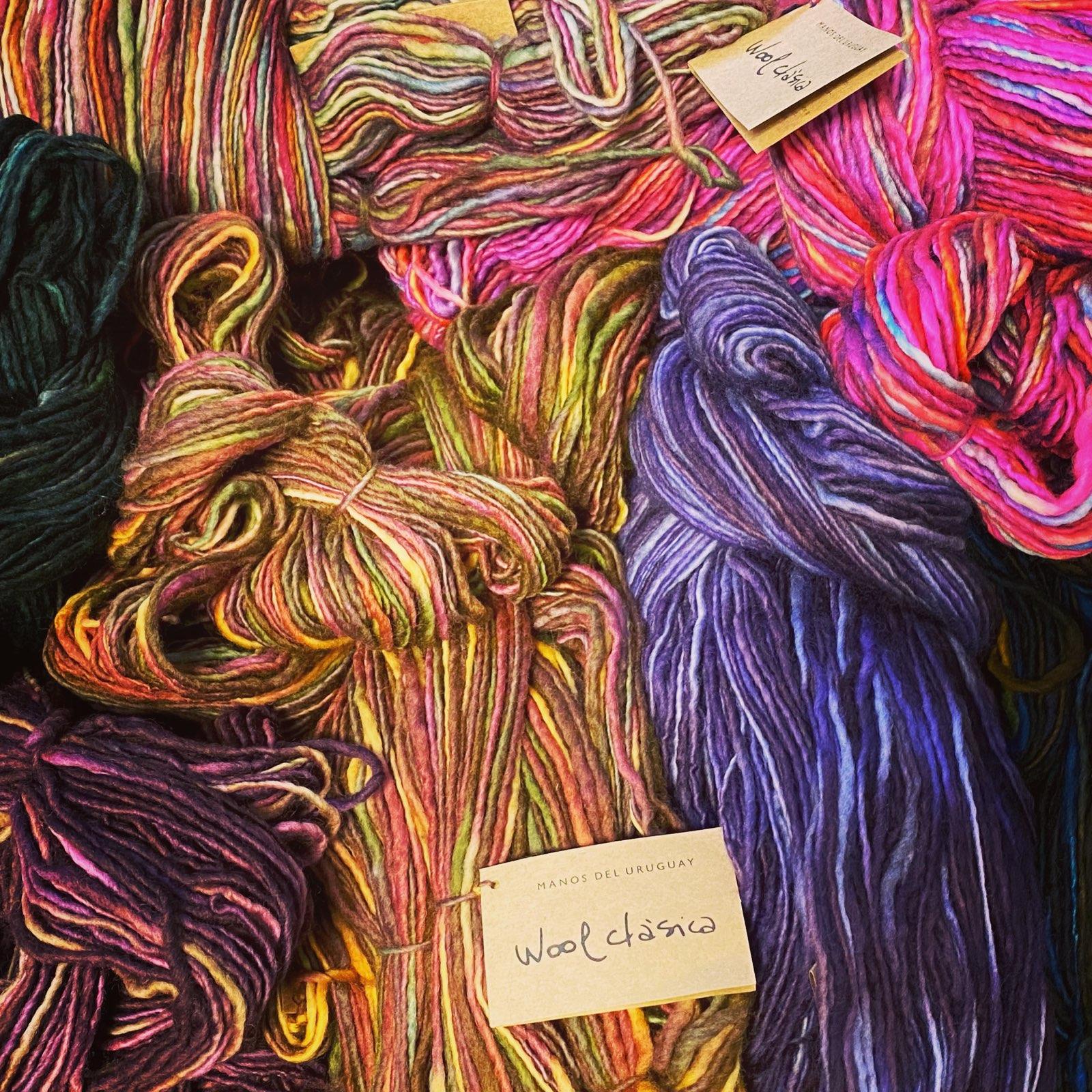 Manos del Uruguay 100% Wool Clasica