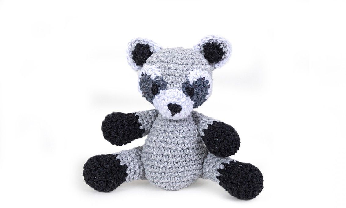 Raccoon Ricky Hoooked Crochet Kit with Eco Barbante Yarn
